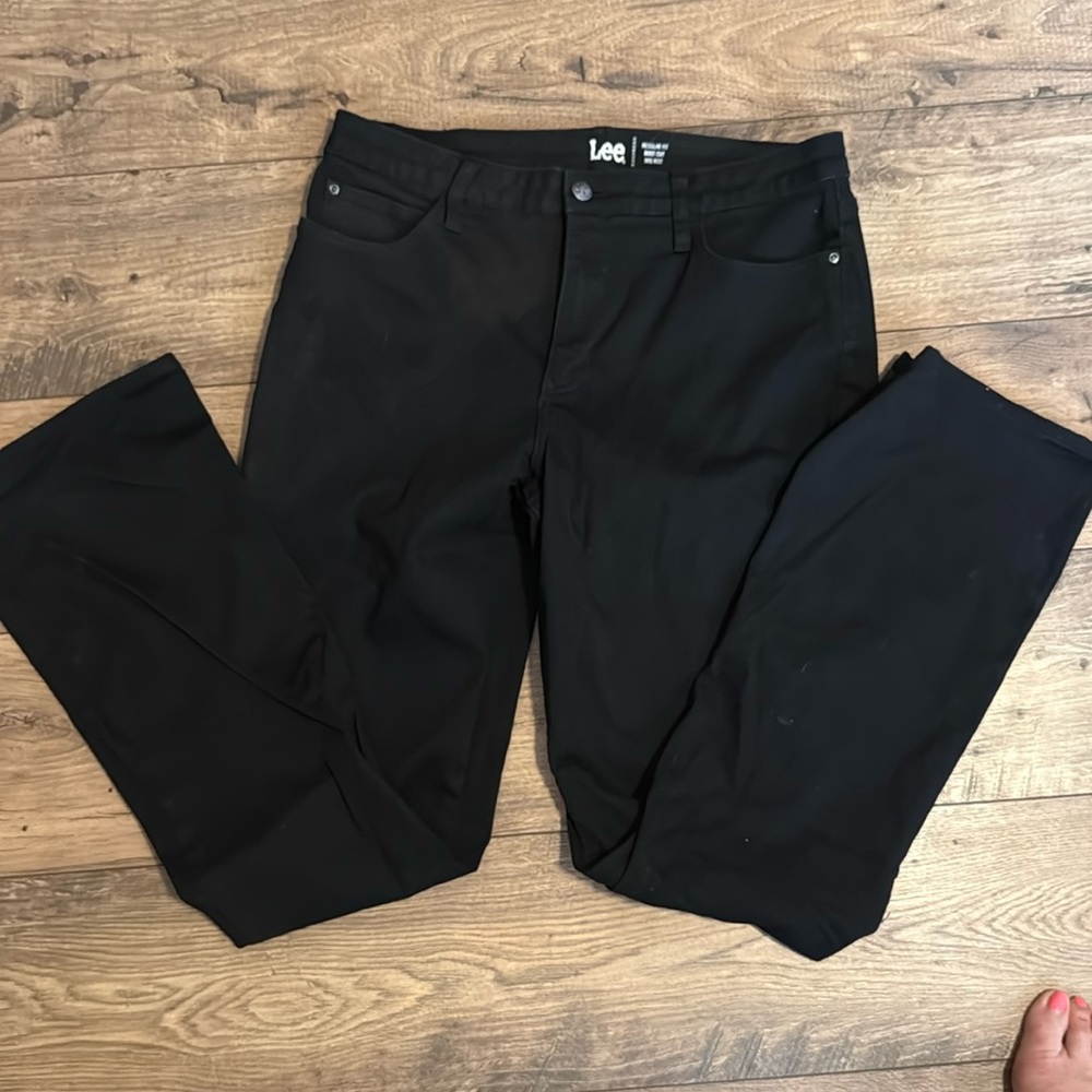 Lee regular fit boot cut mid rise worn once - Picture 1 of 5